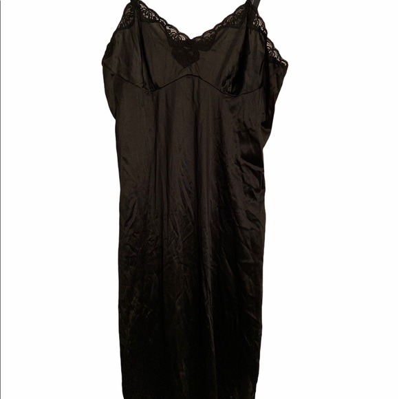 Silk dress - Picture 3 of 3